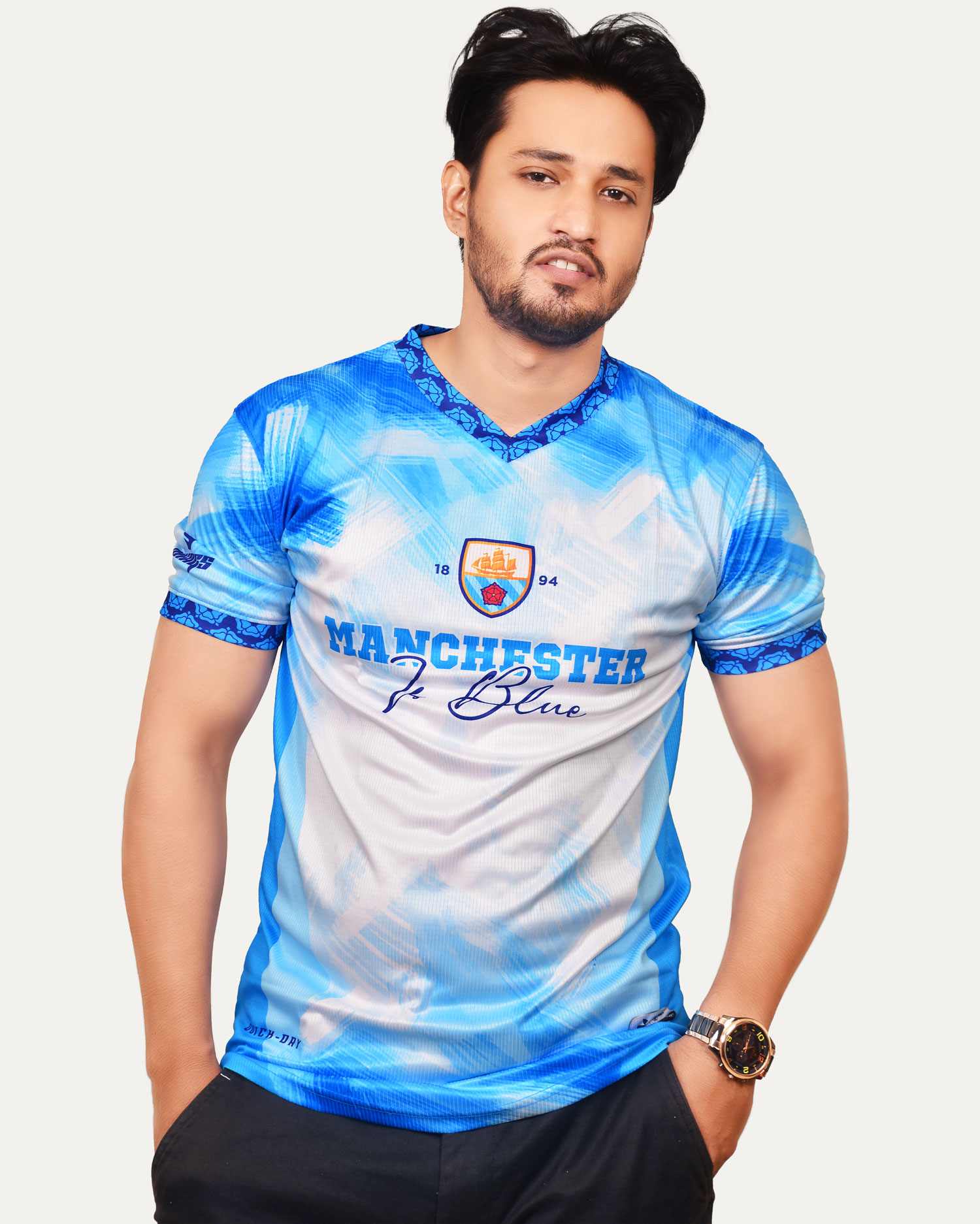 MANCHESTER IS BLUE!!
MANCHESTER CITY CONCEPT FANS JERSEY-3
